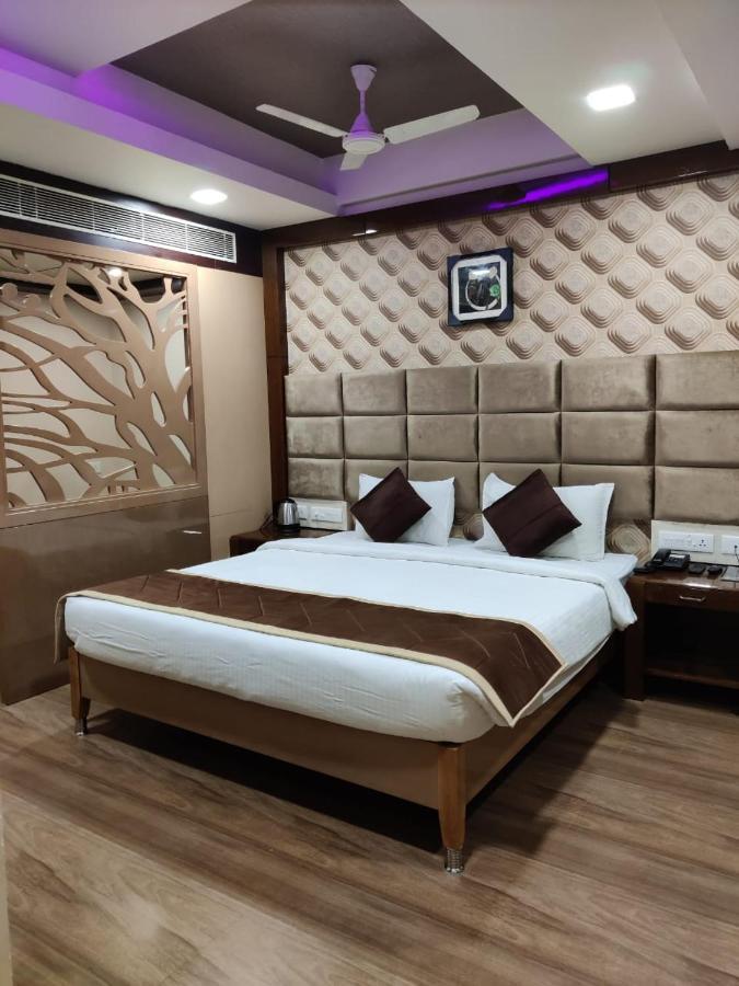 Sri Ram Hotel Тирунелвели Екстериор снимка