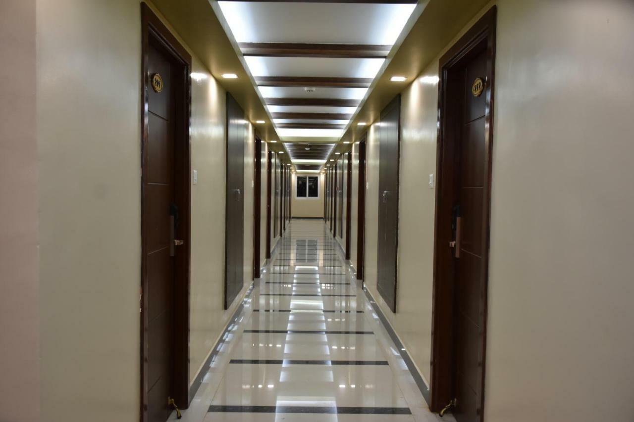 Sri Ram Hotel Тирунелвели Екстериор снимка