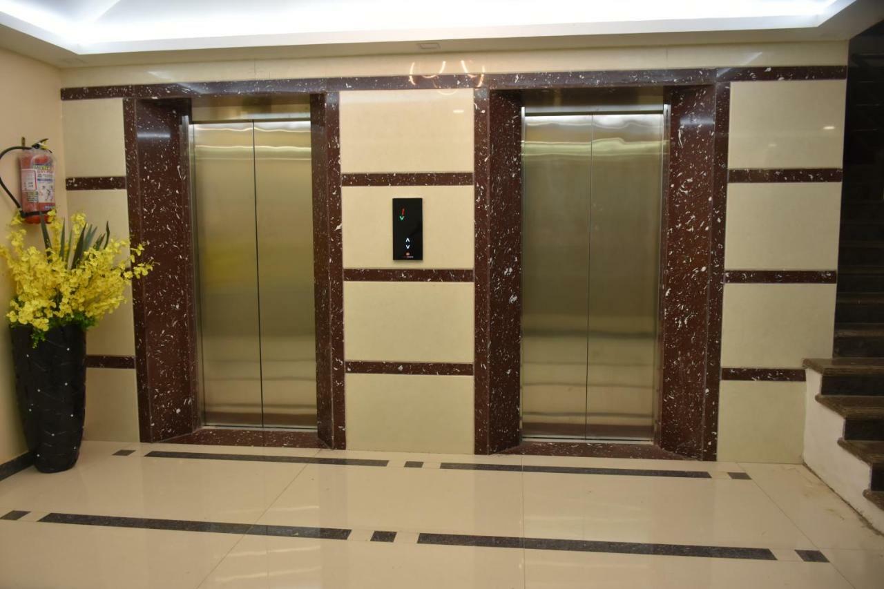 Sri Ram Hotel Тирунелвели Екстериор снимка